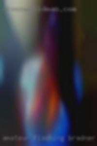 Amateur flashing ass to trucker Bradner, Ohio.